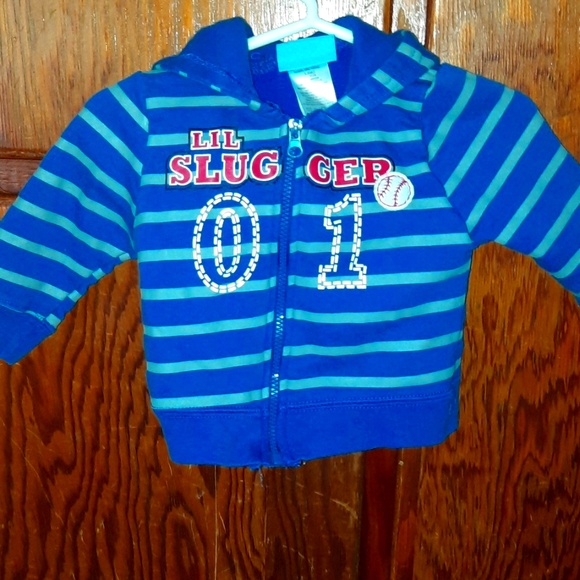 5/15 Two baby sweats and striped matching sweater and pants - Picture 2 of 4